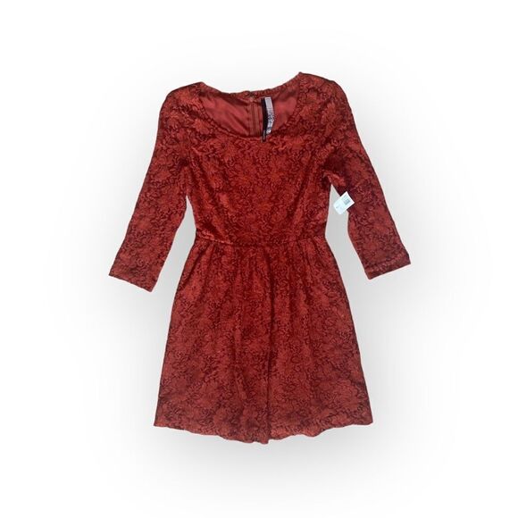 Kenzie Lace Long Sleeve Dress - Picture 1 of 4